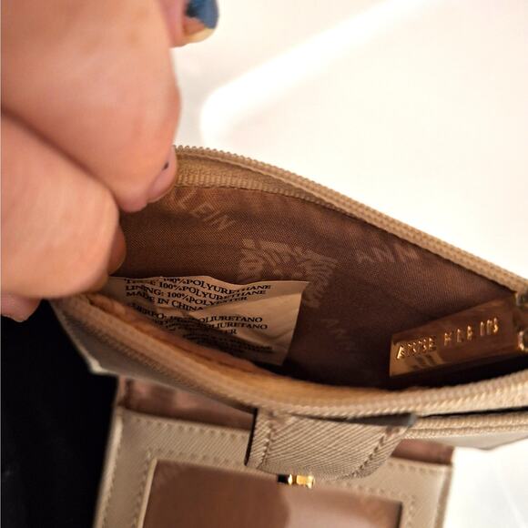 Anne Klein Ivory Card Holder Zipper Coin Compartment Small Wallet - Picture 3 of 5